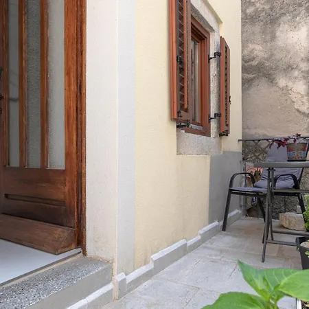 Stefani Apartman *