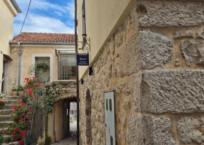 Stefani Apartament Veglia